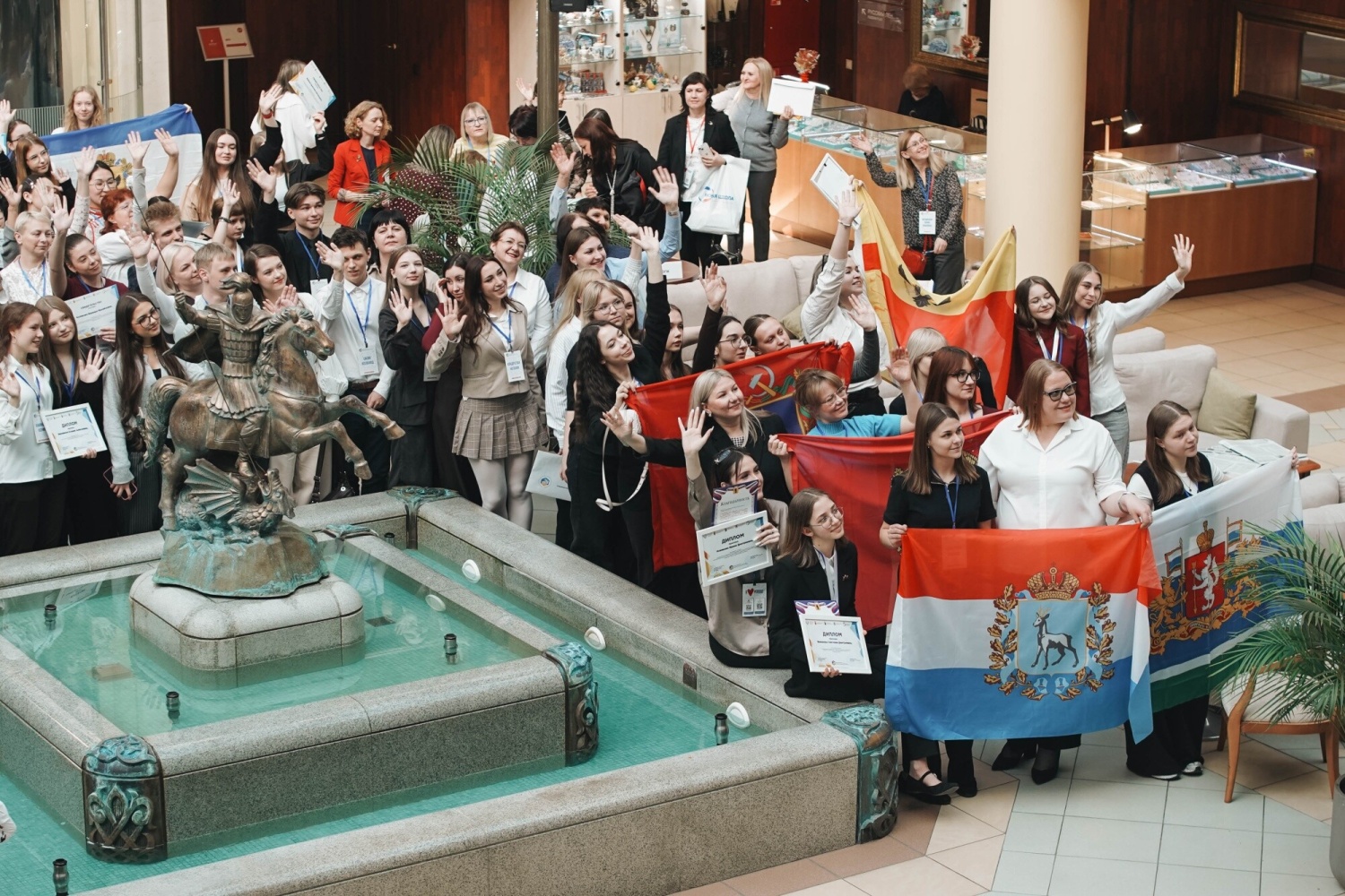 В Ярославле прошел Всероссийский форум «Учитель будущего подрастает в школе»