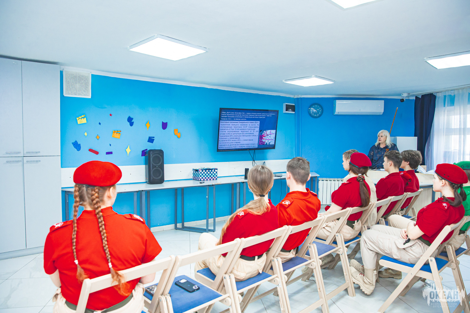 «Лидеры побед»: океанцы узнали о трагических событиях Второй Мировой войны на уроке памяти «Забвению не подлежит»