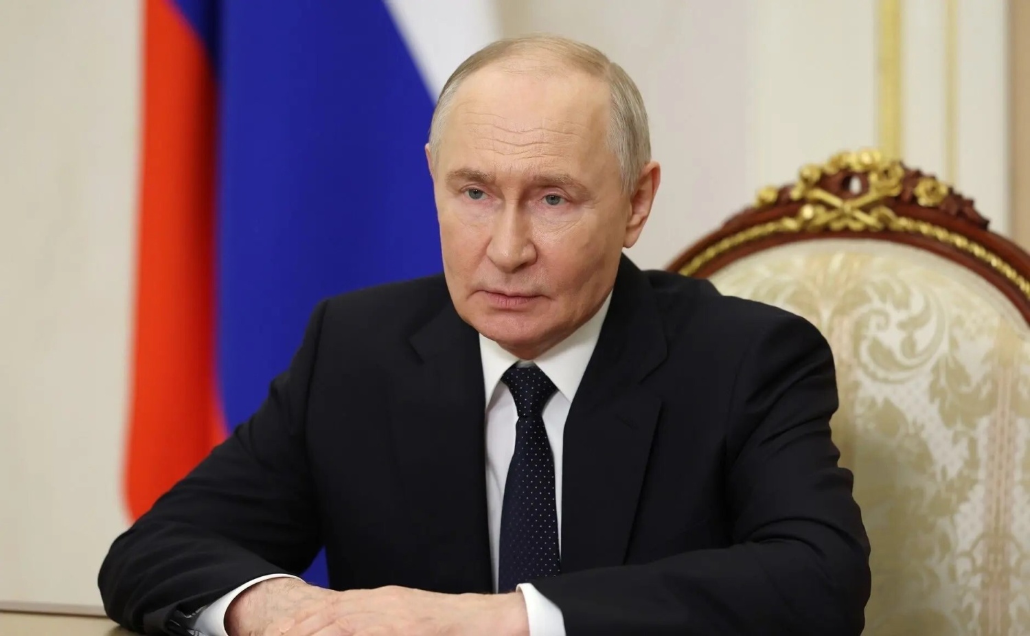 Владимир Путин поздравил выпускников с окончанием школы
