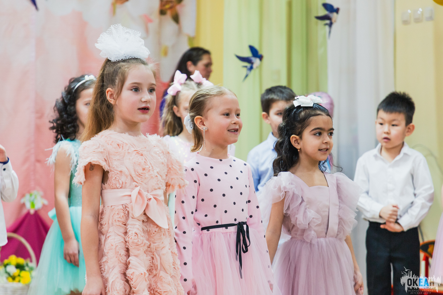 Весенняя сказка в детском саду ВДЦ «Океан»: тёплое празднование Международного женского дня!