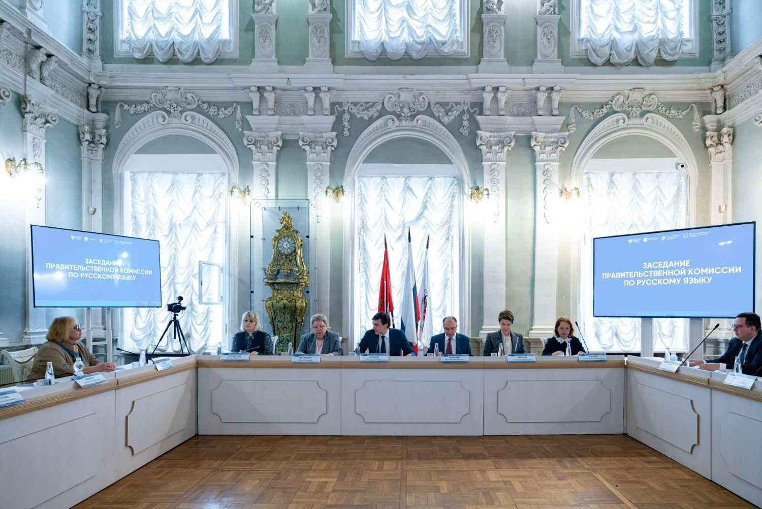 Правительственная комиссия по русскому языку одобрила внесение двух словарей в перечень нормативных словарей и грамматик русского литературного языка