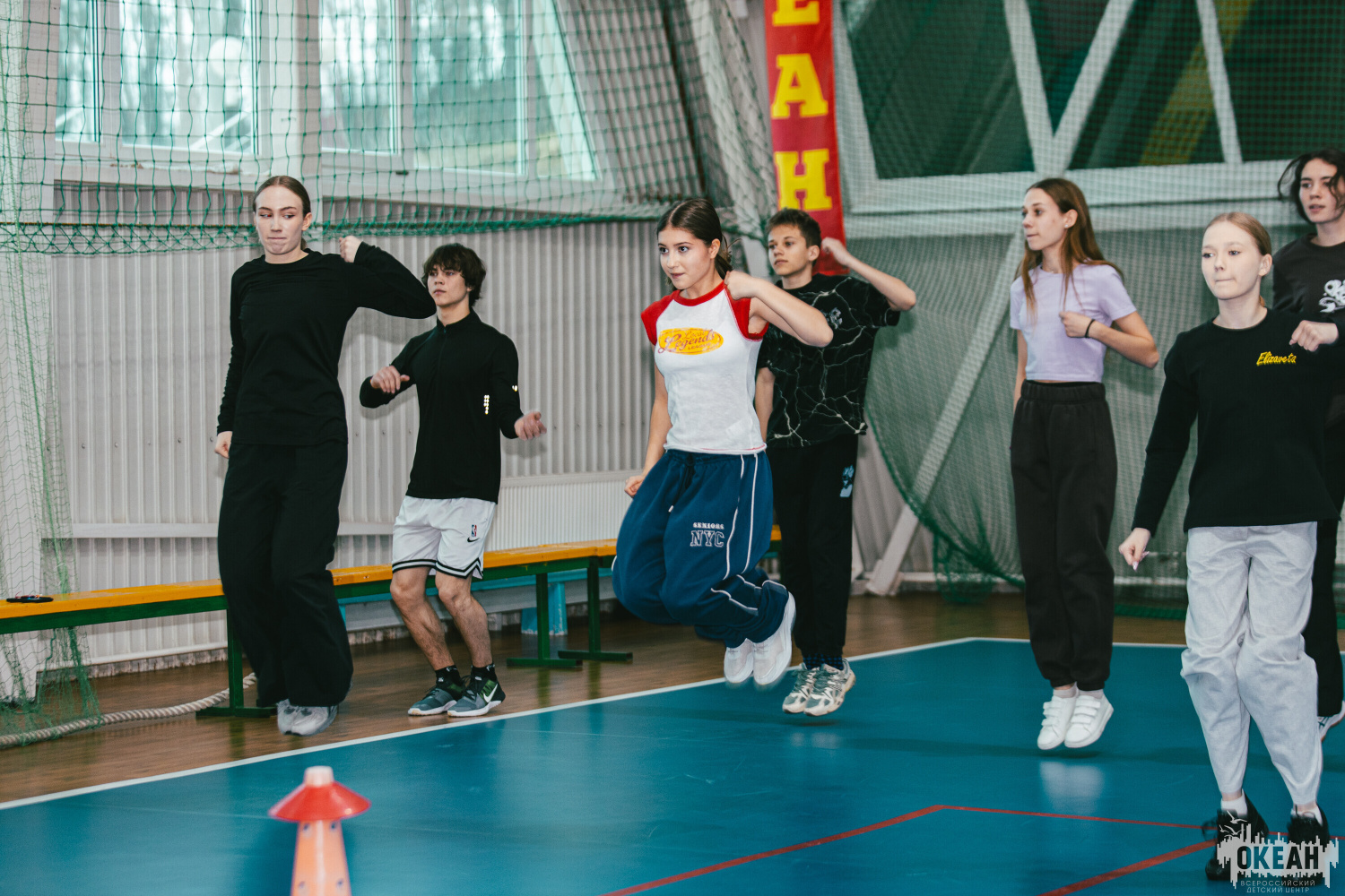 Участники программы «Школа спортивного наставничества» подготовили энергичные эстафеты и флешмобы на образовательном курсе от ВВГУ «Академия наставника»