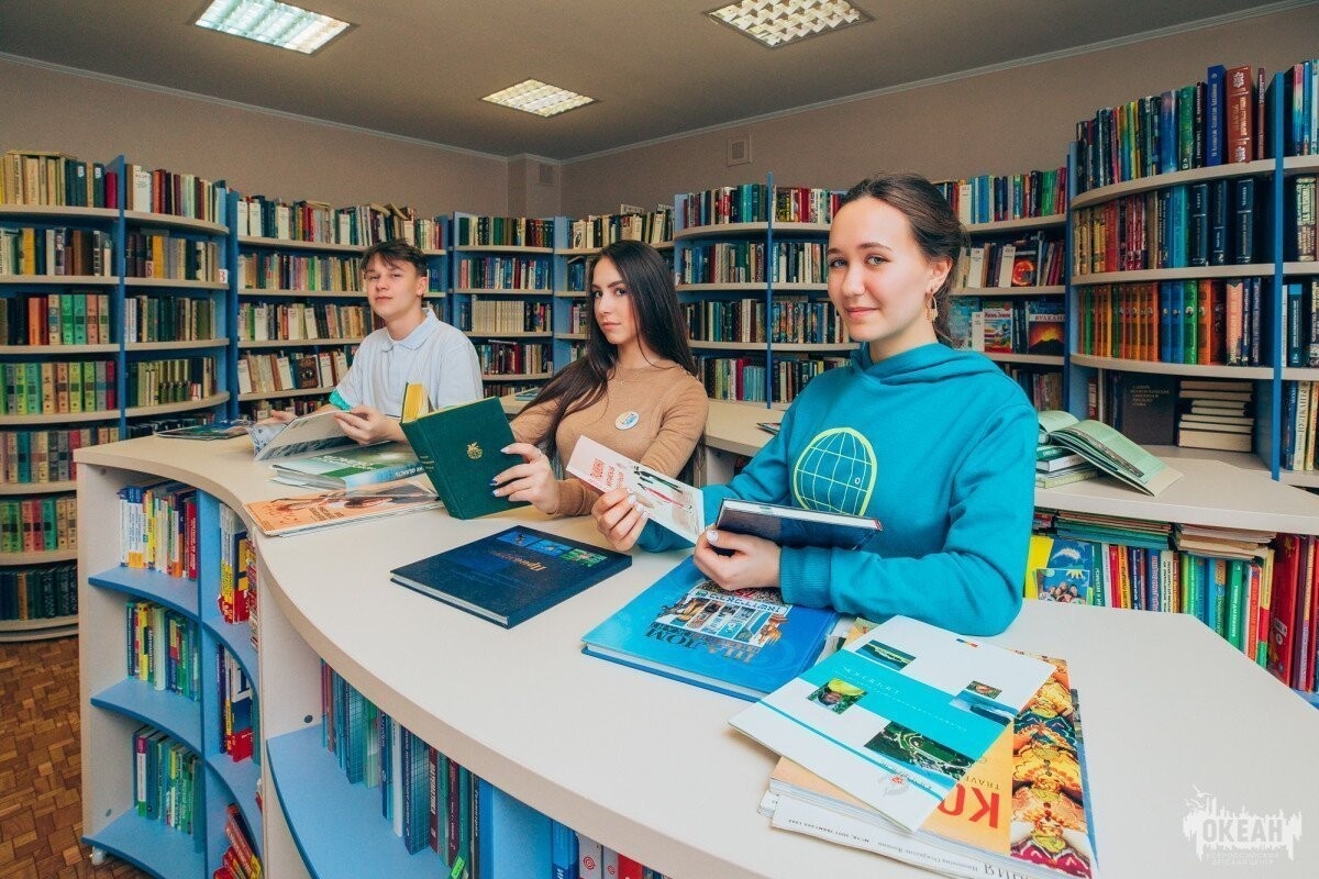 Доступ к материалам Президентской библиотеки имени Б. Н. Ельцина открылся в библиотеке ВДЦ «Океан»: путешествуем по культуре народов России вместе