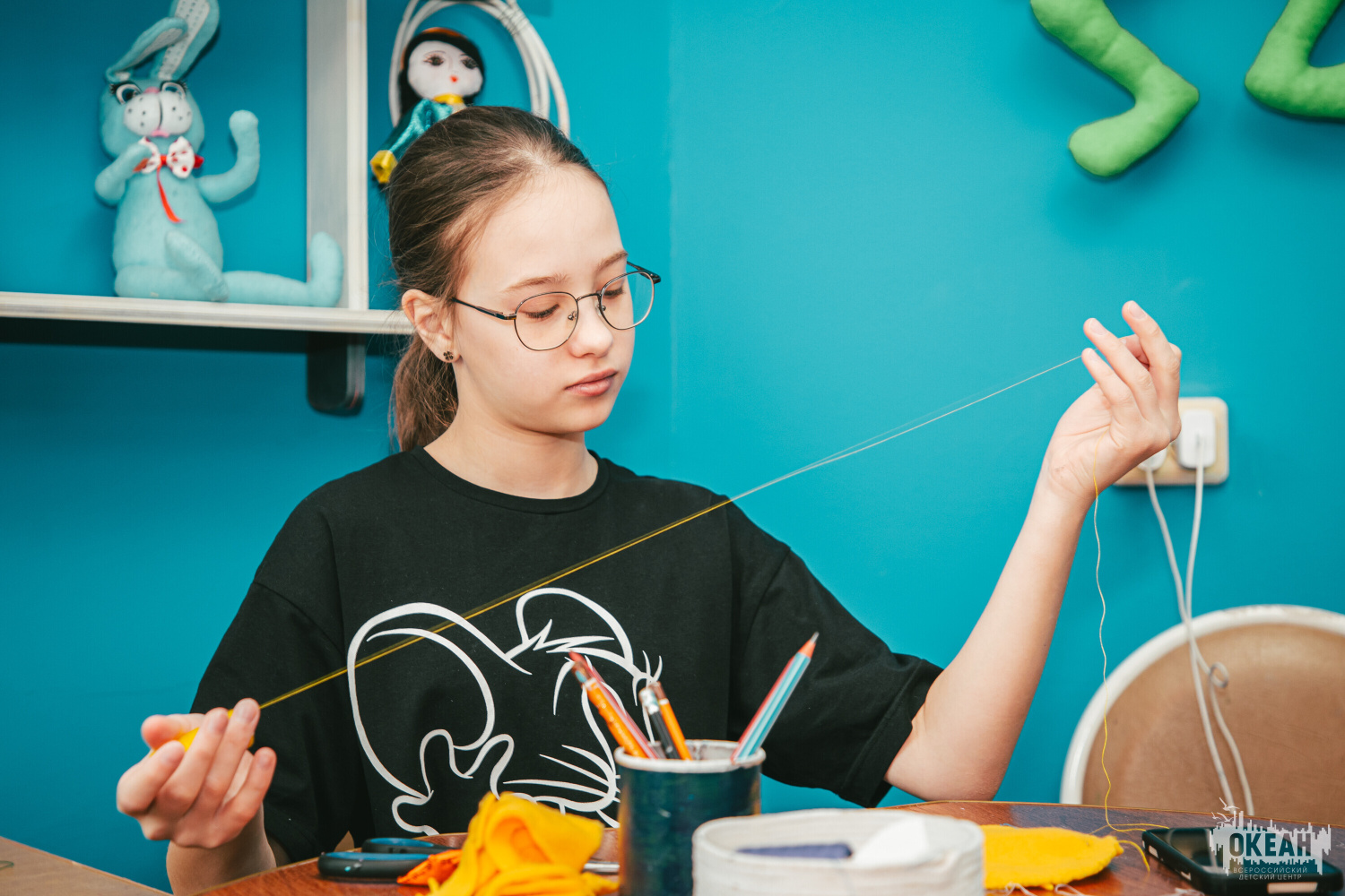 «Океанские подмостки»: юные артисты раскрывают таланты на образовательном курсе «Закулисье»