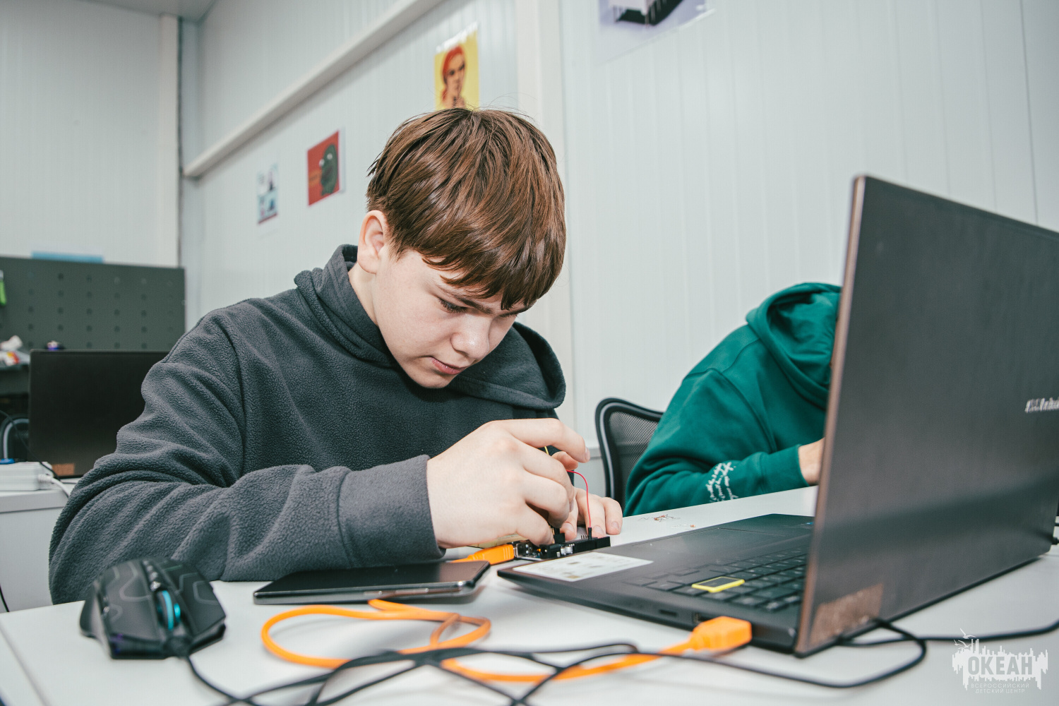 «ГидроТех+»: океанцы осваивают роботехнику, IT и графику на проектных лабораториях ВДЦ «Океан»