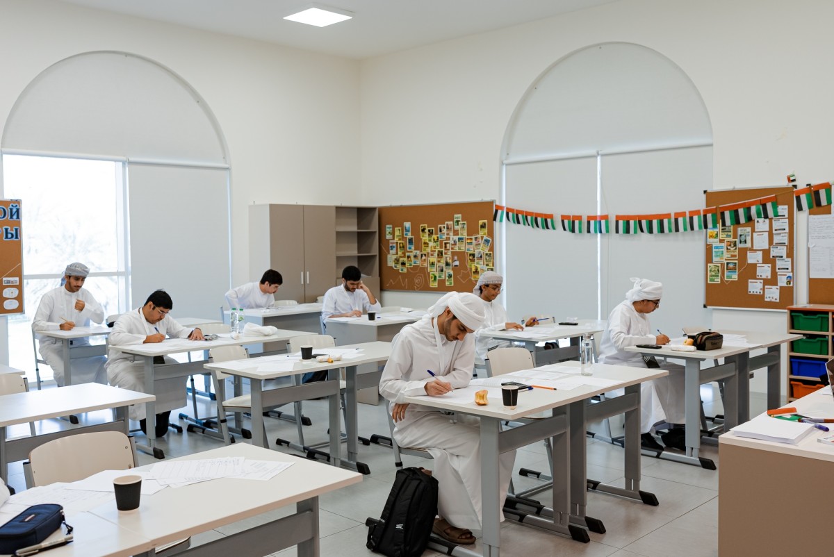 Российские учителя подготовили школьников из ОАЭ к международным олимпиадам по физике