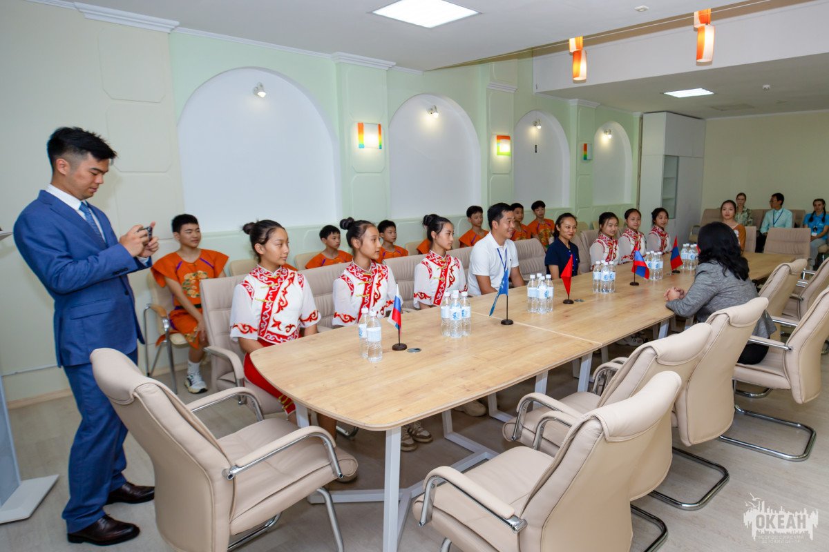 Консулы Лаосской Народно-Демократической Республики и Китайской Народной Республики посетили ВДЦ «Океан»